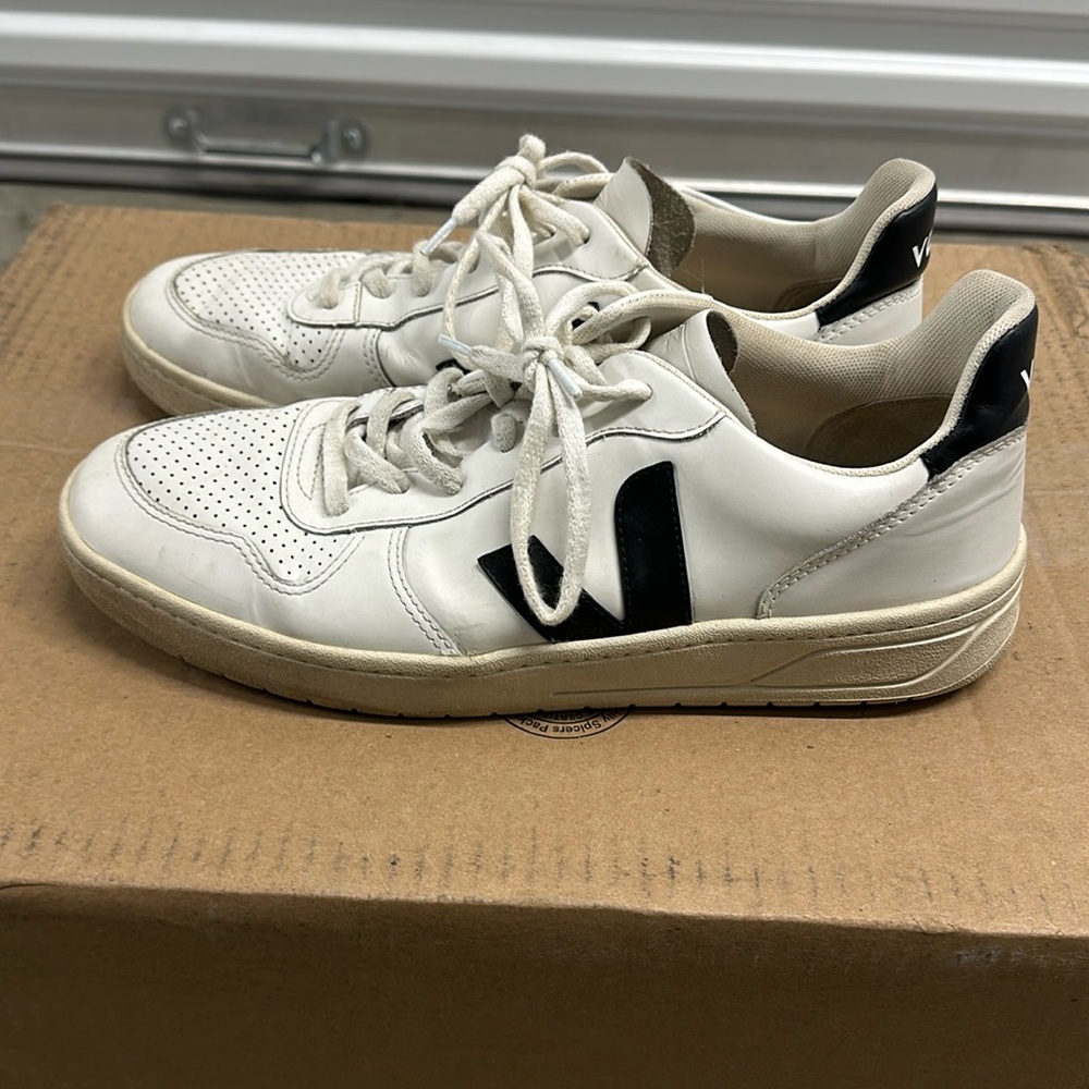 Veja men’s size 12
